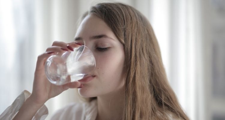 Alkaline Water Health Benefits and Possible Side Effects